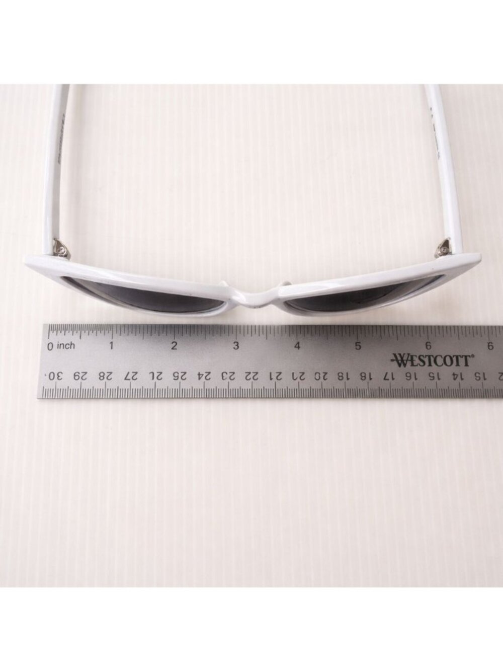 Nordstrom White Cateye Sunglasses Women Retro Mod Audrey Style Acetate New - Picture 6 of 6